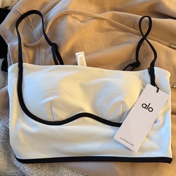 ALO - Airbrush Streamlined Bra Tank - Picture 2 of 6